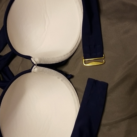 Victoria's Secret 34D Convertible Swim Top - Picture 6 of 7
